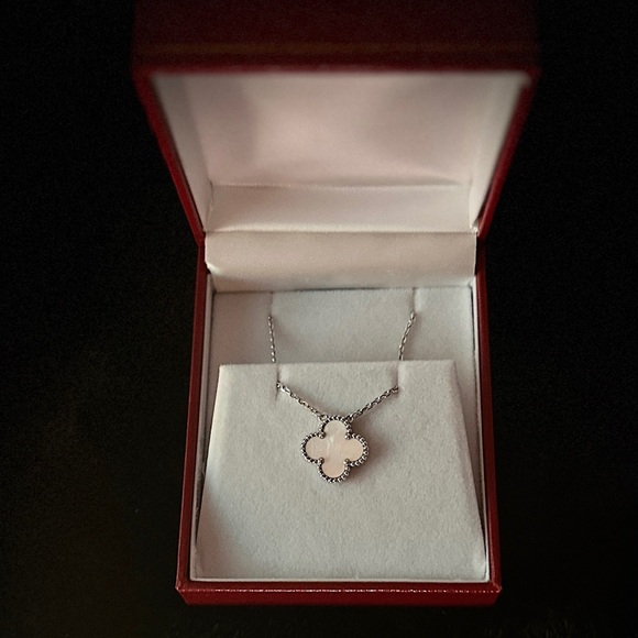 Van Cleef necklace - Picture 3 of 7